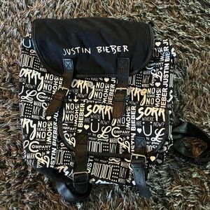 Bieber fans!!! Awesome book bag perfect condition